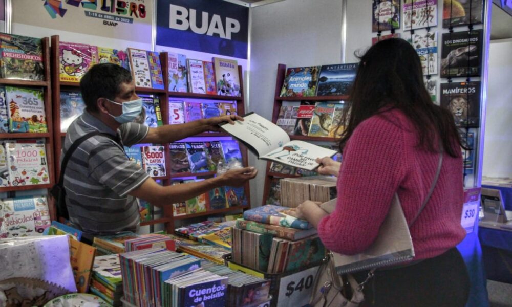 Regresa La Feria Nacional Del Libro Buap En El Edificio Carolino