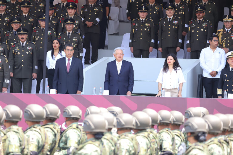 Puebla Celebra El De Mayo Con Desfile C Vico Militar Cinco Radio