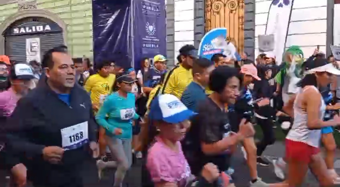 Prueba atlética en el Centro Histórico de Puebla