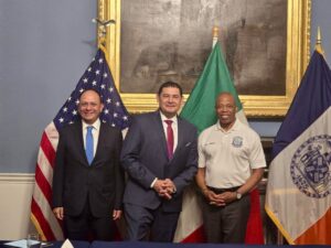 Estratégico para Puebla, la visita al Consulado y a la Alcaldía de NY