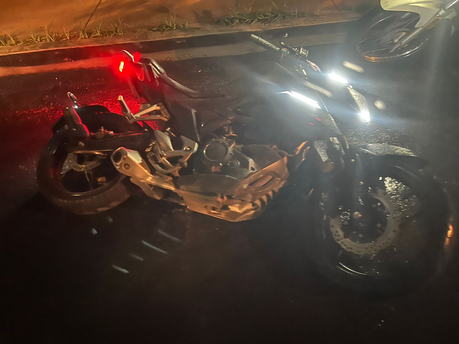 La moderna Itálika derrapó en el Boulevard Forjadores