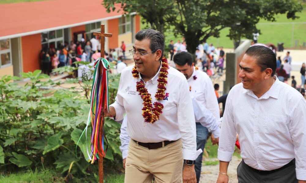 Gobierno de Puebla Invierte en Infraestructura Educativa y Mejora Salarios de Maestros – Cinco Radio