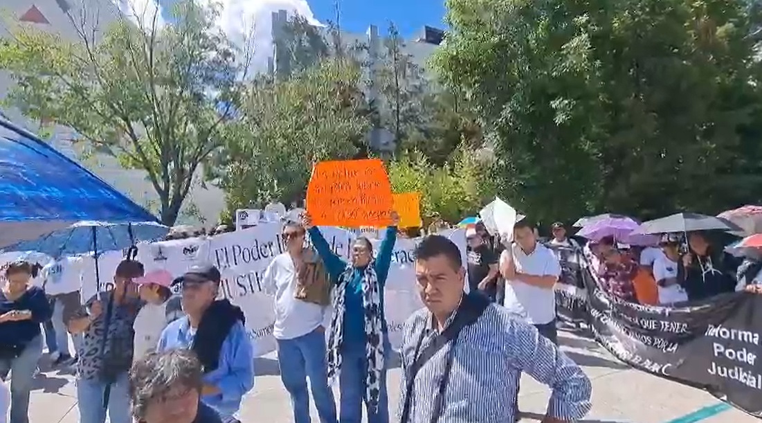 Con protesta iniciaron los "diálogos"