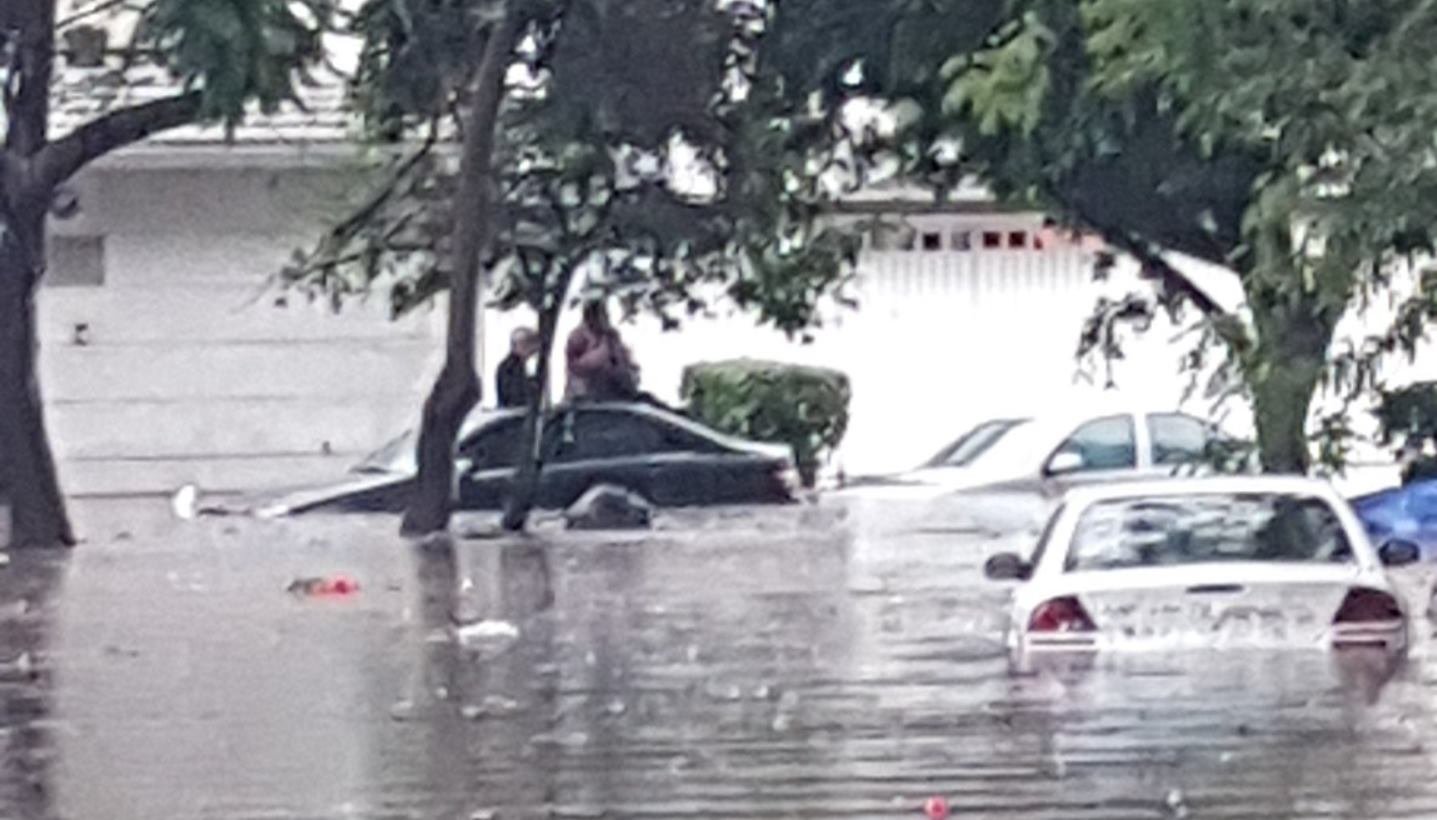 No sólo inundados: ¡En aguas negras!