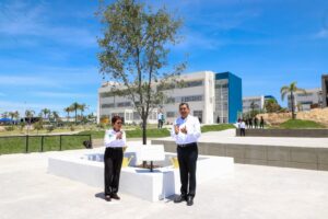 Orgullosa la autoridad universitaria y la estatal
