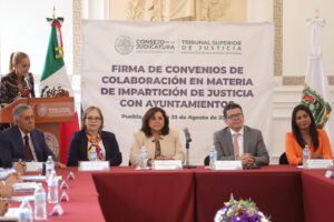 Emotiva ceremonia también con el Consejo de la Judicatura