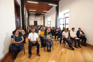 Jueces debidamente capacitados