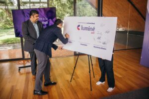 Firma oficial por una maternidad segura en Puebla