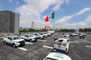 Entrega de unidades de apoyo carretero