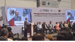 El Secretario de Educación Jorge Charbel Estefan Chidiac