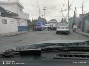 Las autoridades cerraron el paso vehicular