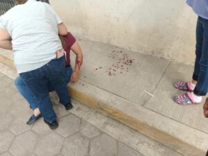Vecinos auxiliaron a la afectada