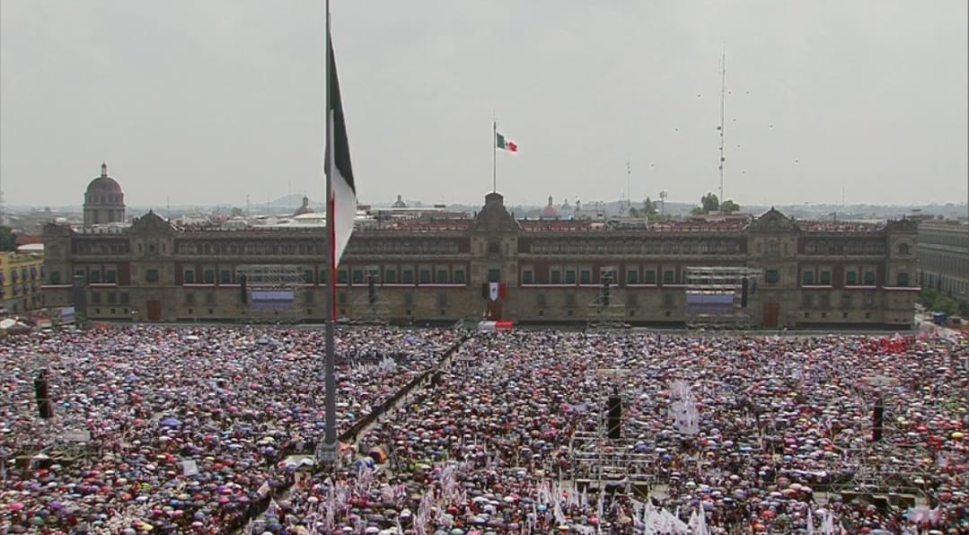 El pueblo en el Zócalo de la Ciudad