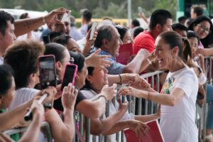 Inauguración con multitud de asistentes