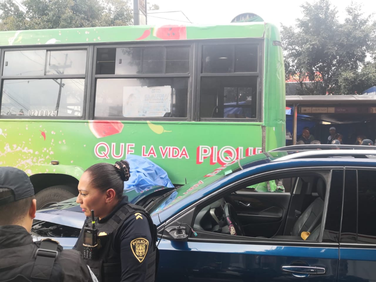 Bajo la frase "que la vida pique"