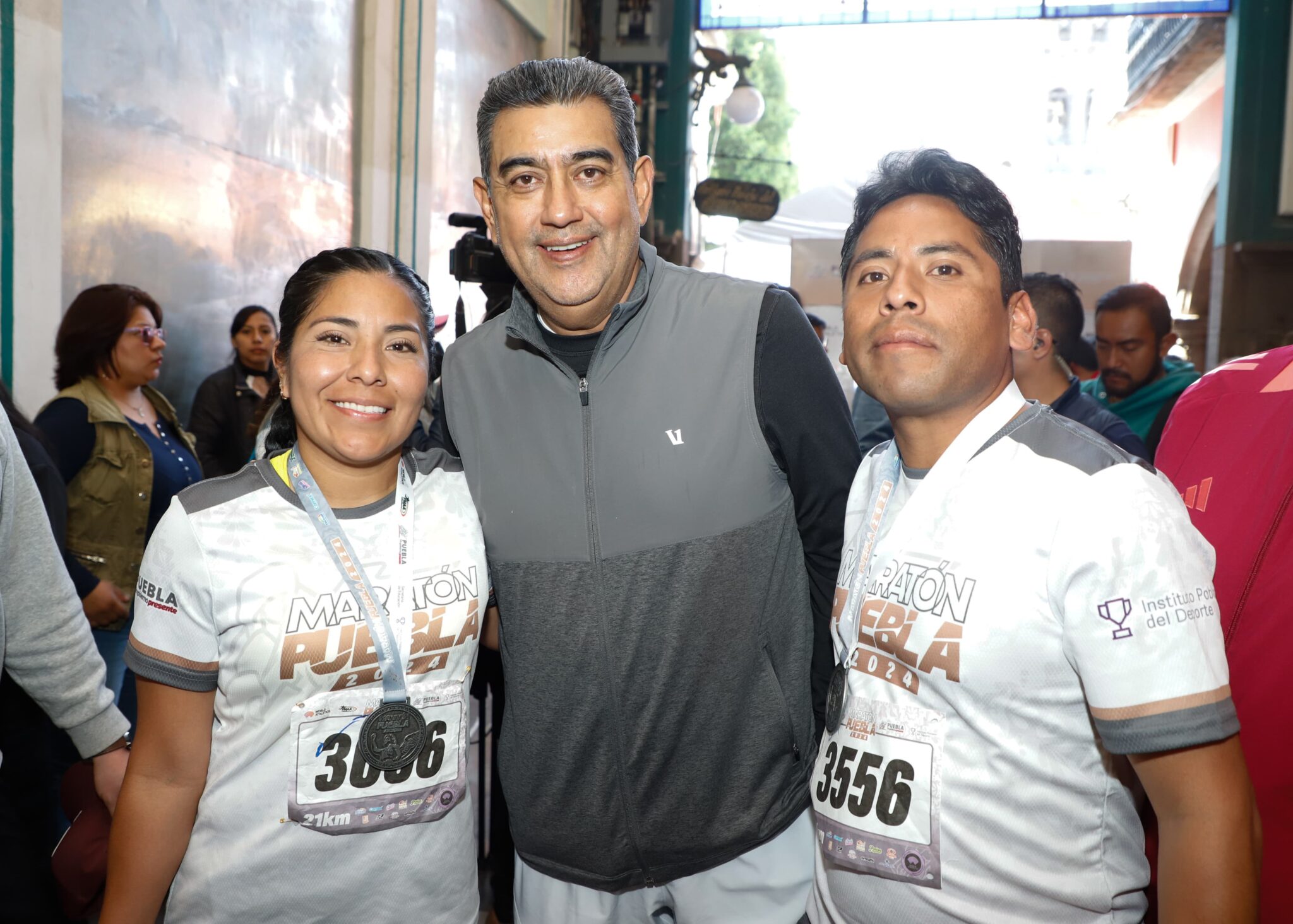 Con los ganadores