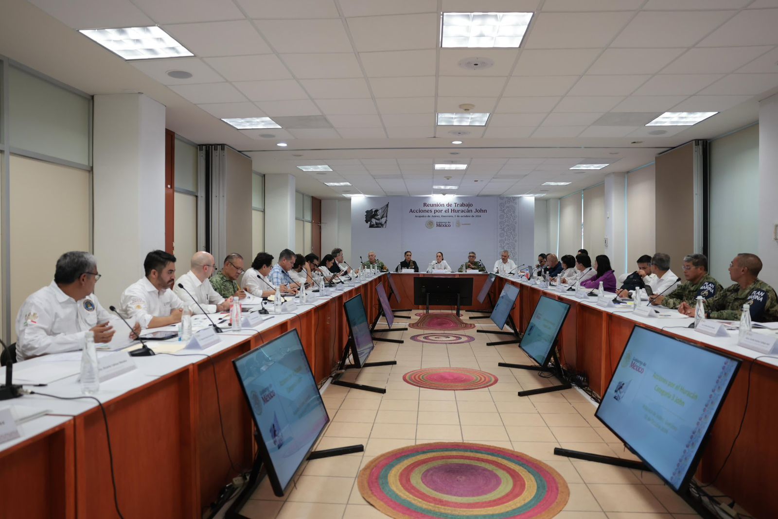 La Mandataria Federal en su primer recorrido de emergencia