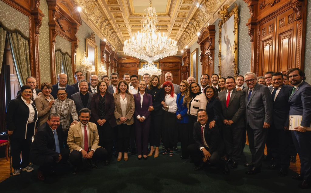 Reunión cumbre en Palacio Nacional