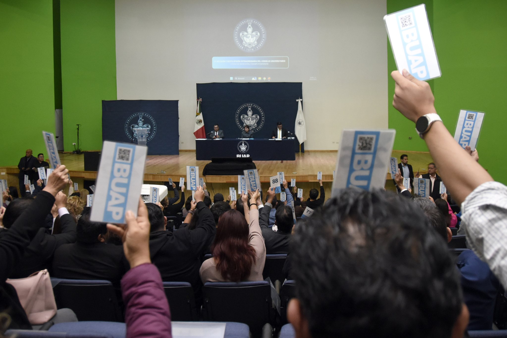 Unanimidad de votos
