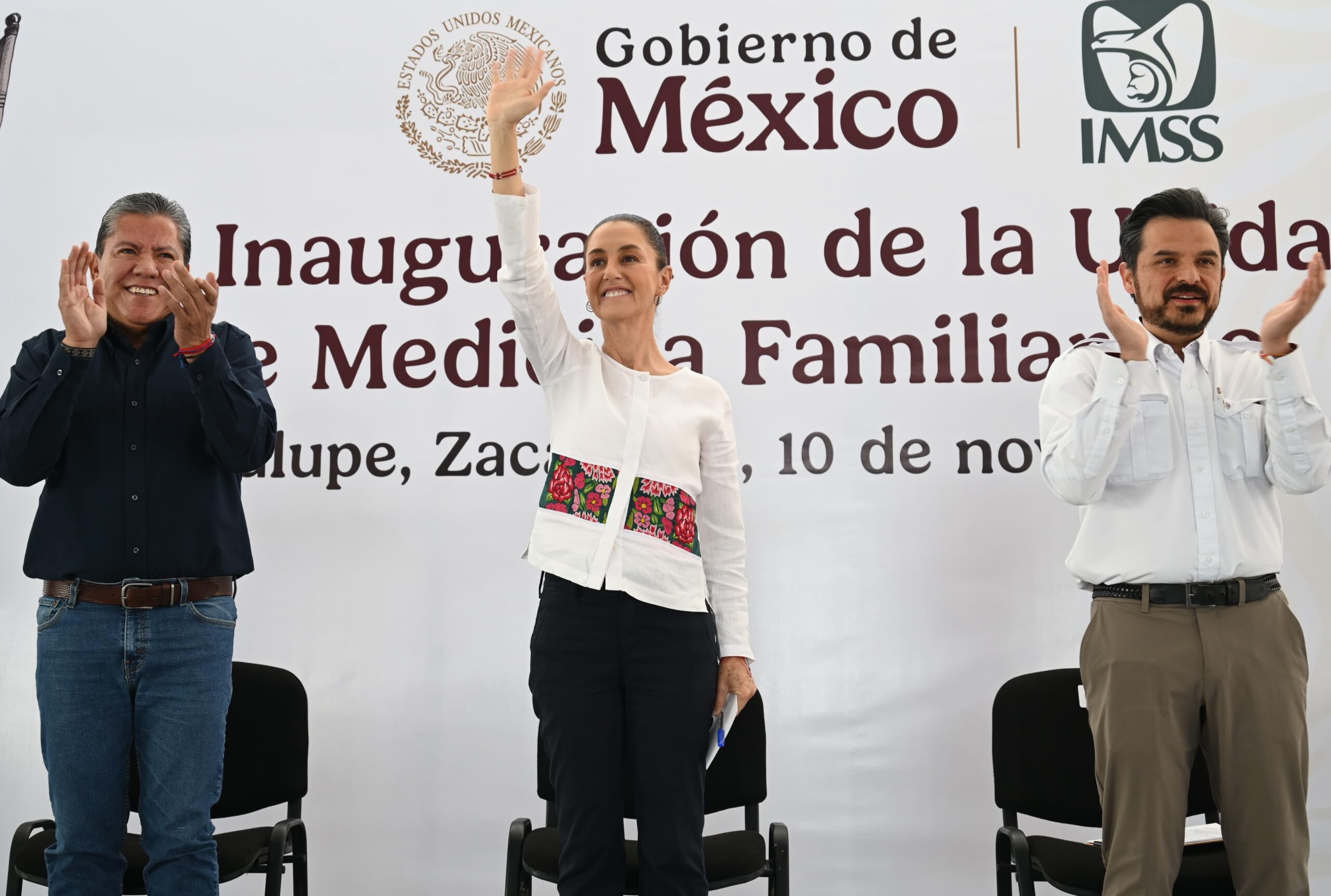 Presidenta ovacionada