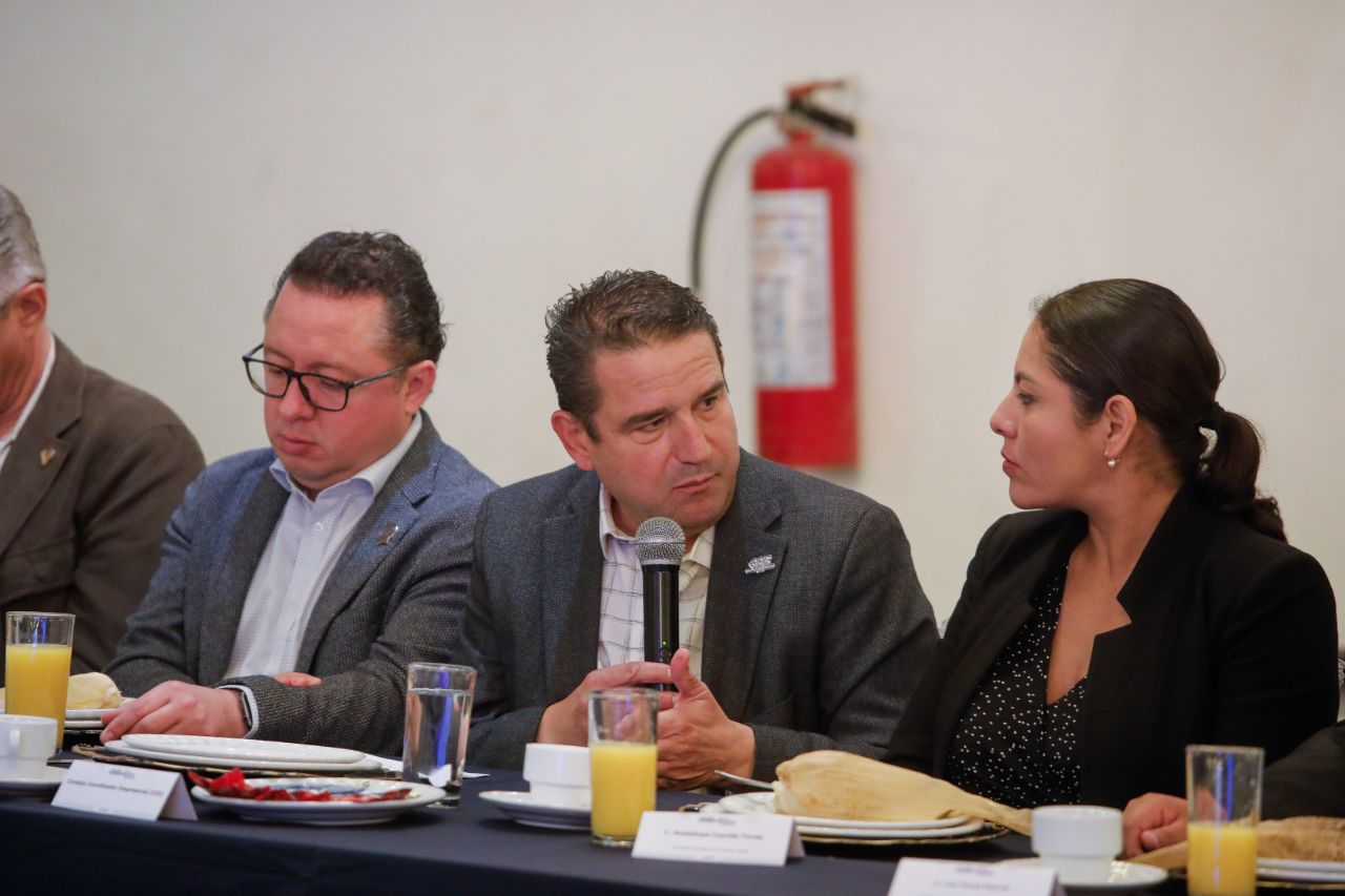 El presidente del CCE Héctor Sánchez