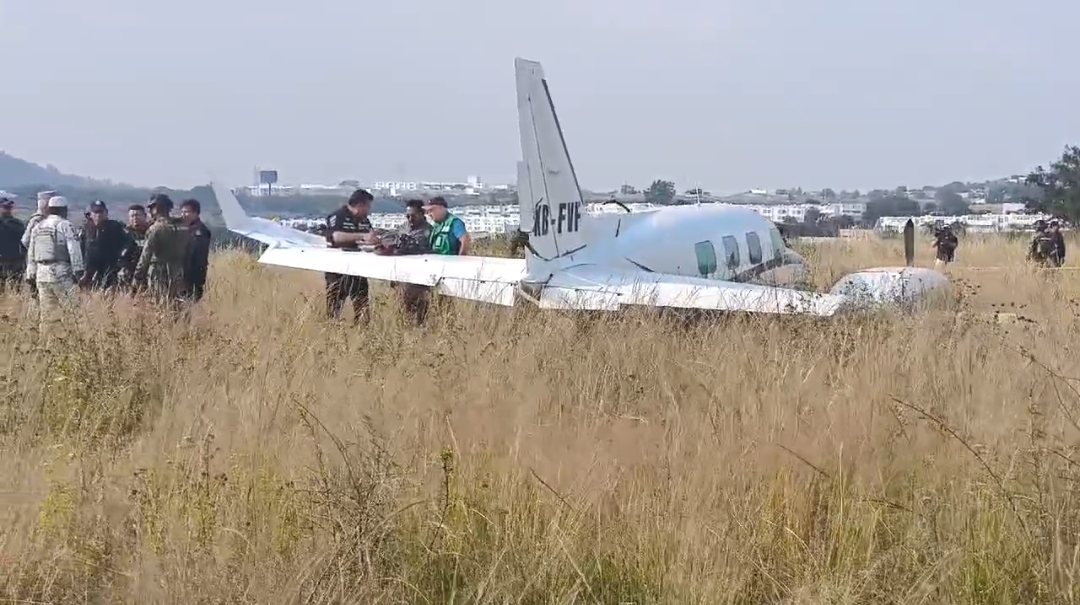 Completa despegó y completa aterrizó