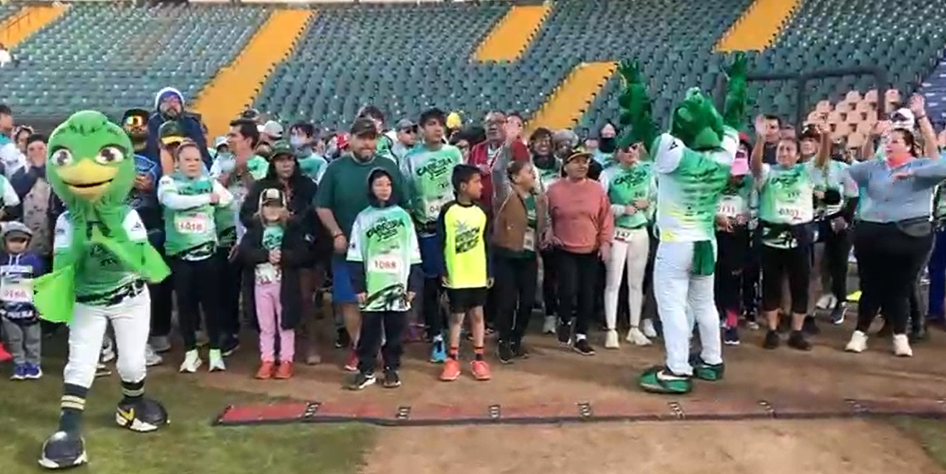 Las mascotas de Pericos, anfitriones