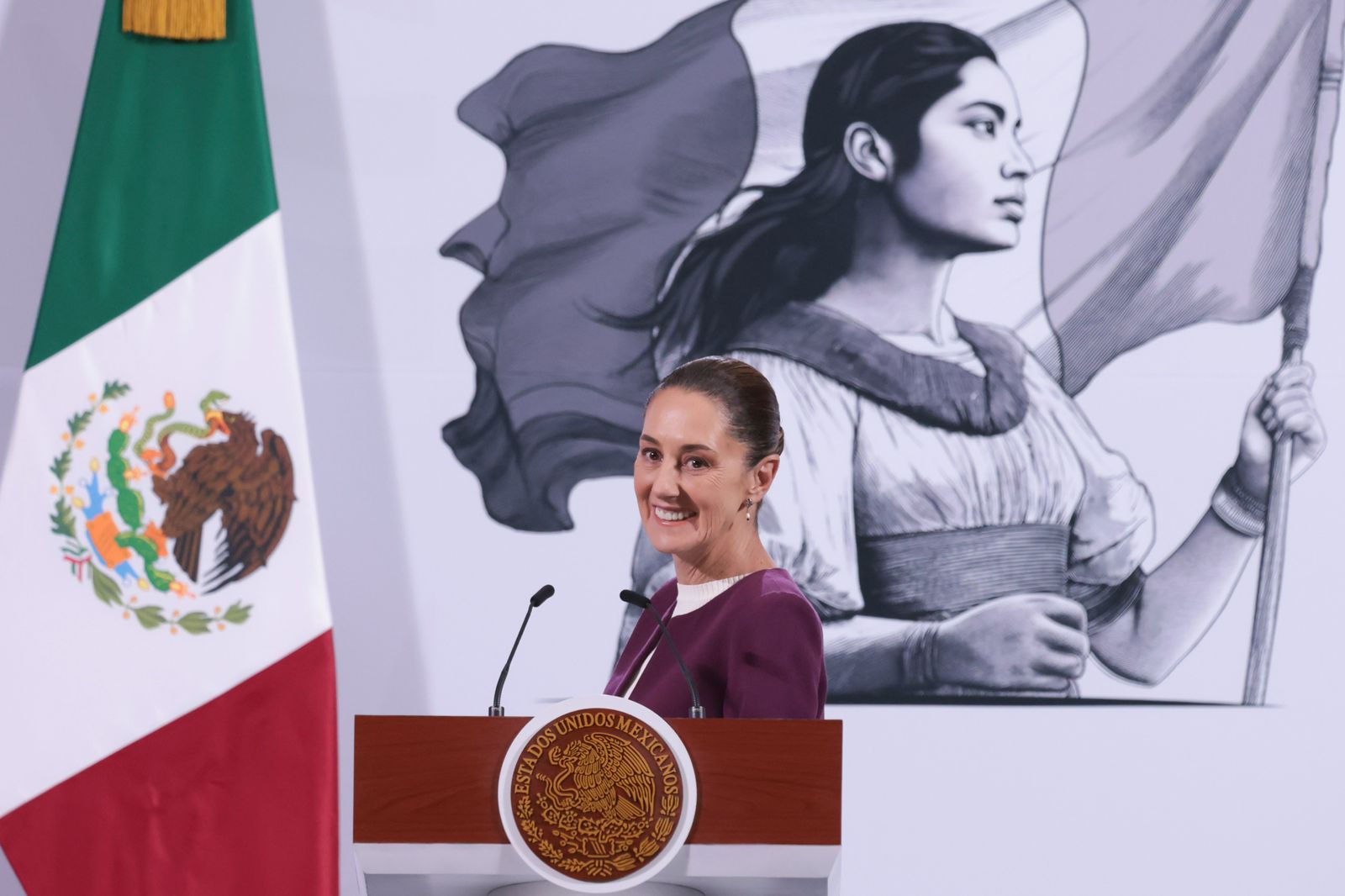 Presidenta Claudia Sheinbaum en la mañanera de este lunes