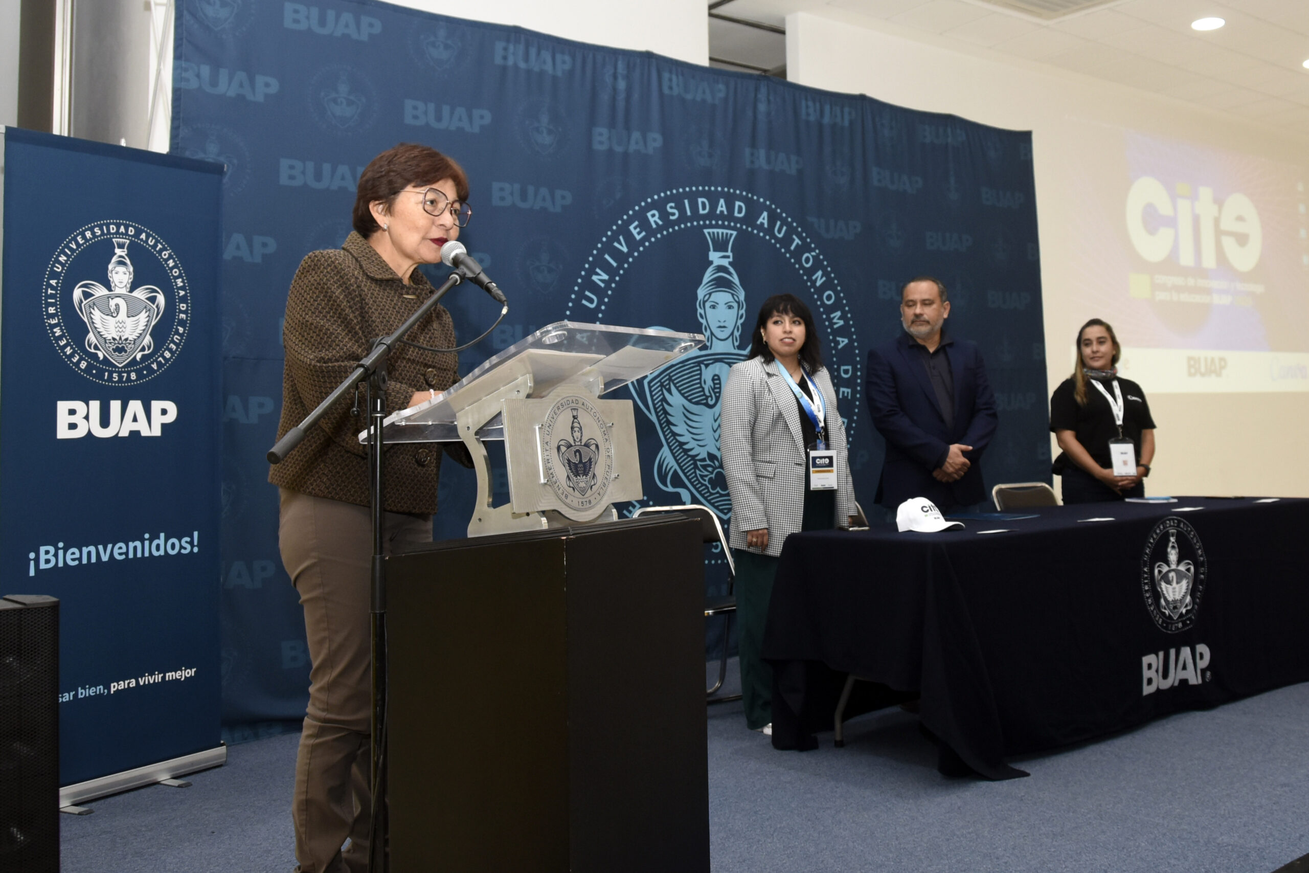 Su exposición sobre la IA
