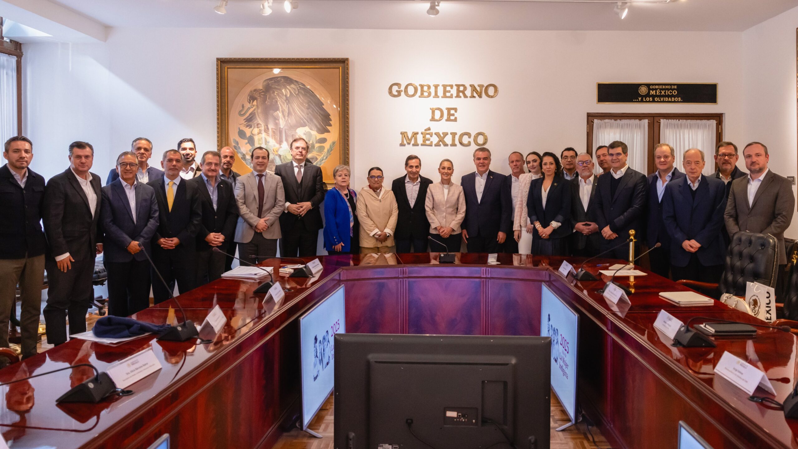 Reunión cumbre Gobierno -IP en Palacio Nacional