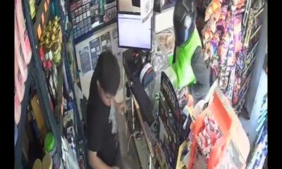 Vecinos reportan una serie de robos cometidos por un grupo de hombres en tiendas de ambas colonias; autoridades ya investigan los hechos.