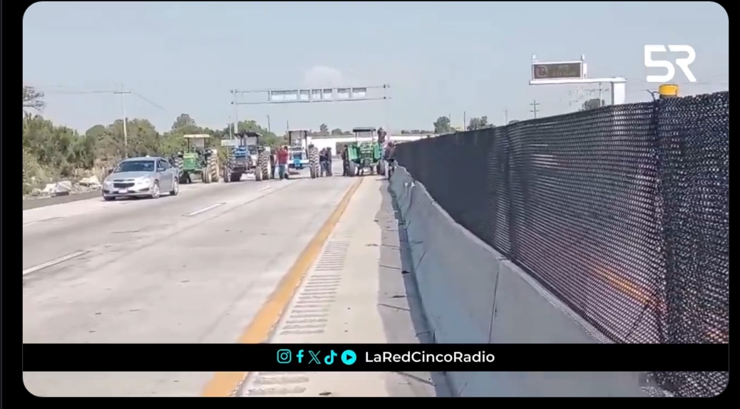 Campesinos bloquean autopista Puebla–Veracruz en Acatzingo