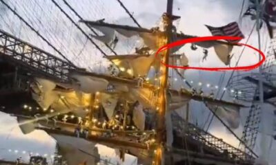 ¡Impactante! El buque escuela Cuauhtémoc de la Armada de México chocó contra el Puente de Brooklyn al zarpar de Nueva York.