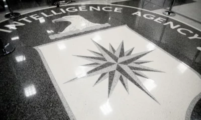 Tiroteo frente a sede de la CIA; guardia hiere a mujer