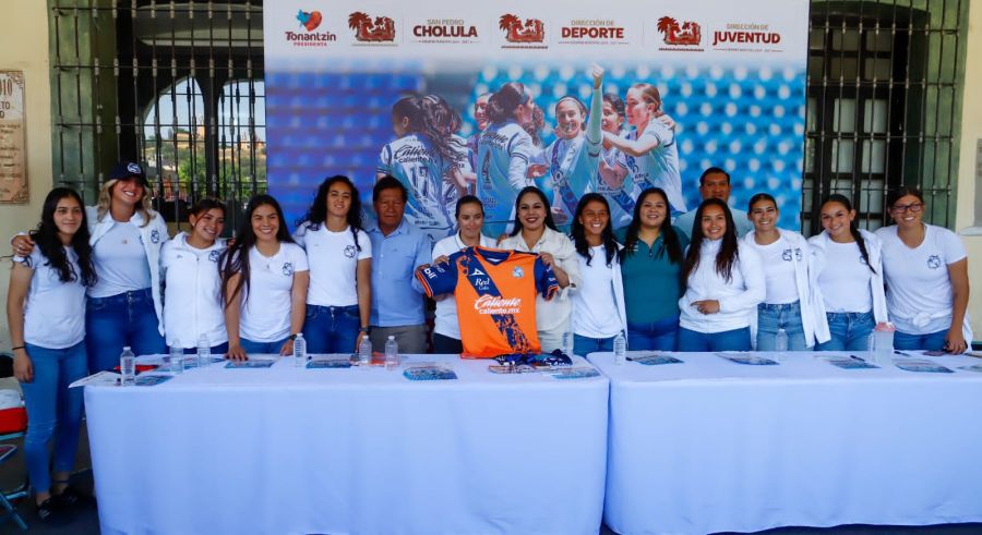 Tonantzin Fernández lidera evento con Puebla Femenil en Cholula