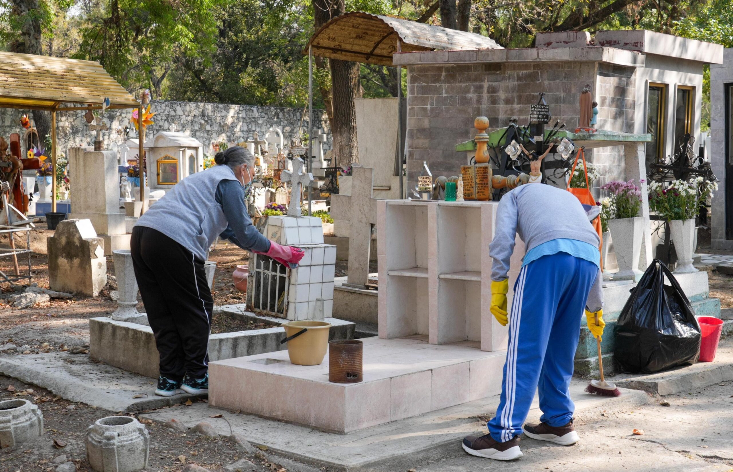 Arranca operativo en Panteón Municipal por Día de las Madres