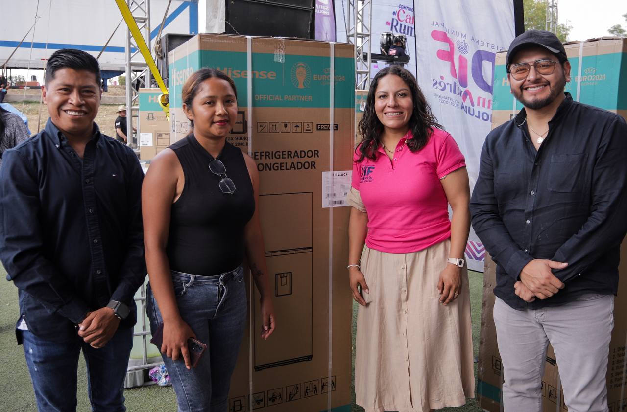 San Andrés celebra a madres con música, rifas y regalos