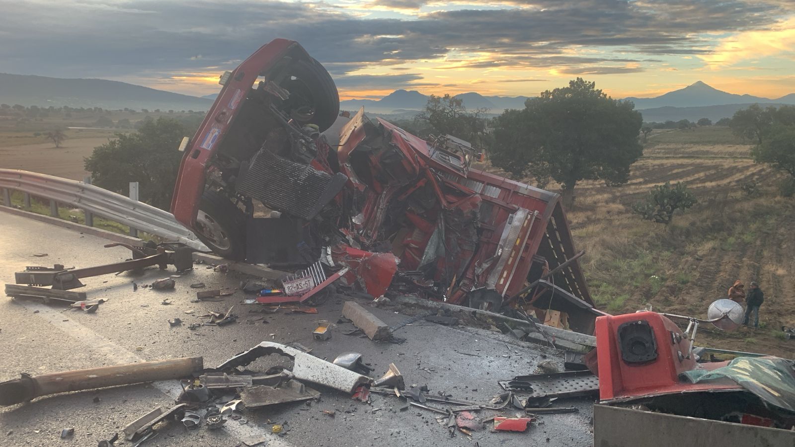 Fatal choque en Amozoc–Perote; muere conductor prensado