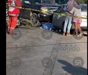 Choque múltiple sobre el libramiento de Tehuacán, a la altura de la Academia de Policía.