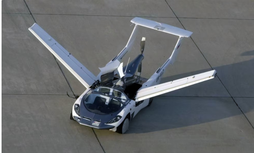 AirCar: el auto volador que alcanza 250 km/h en el aire