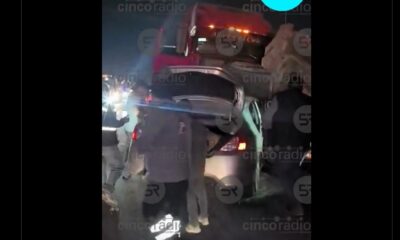 Aparatoso choque en la carretera Amozoc–Acajete; hay prensados