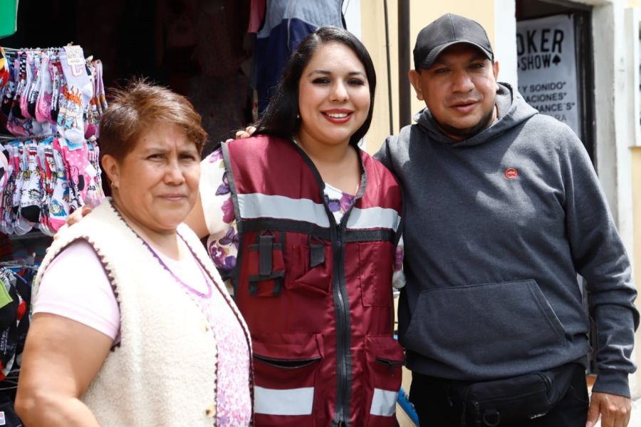 Tonantzin Fernández impulsa bacheo en San Pedro Cholula