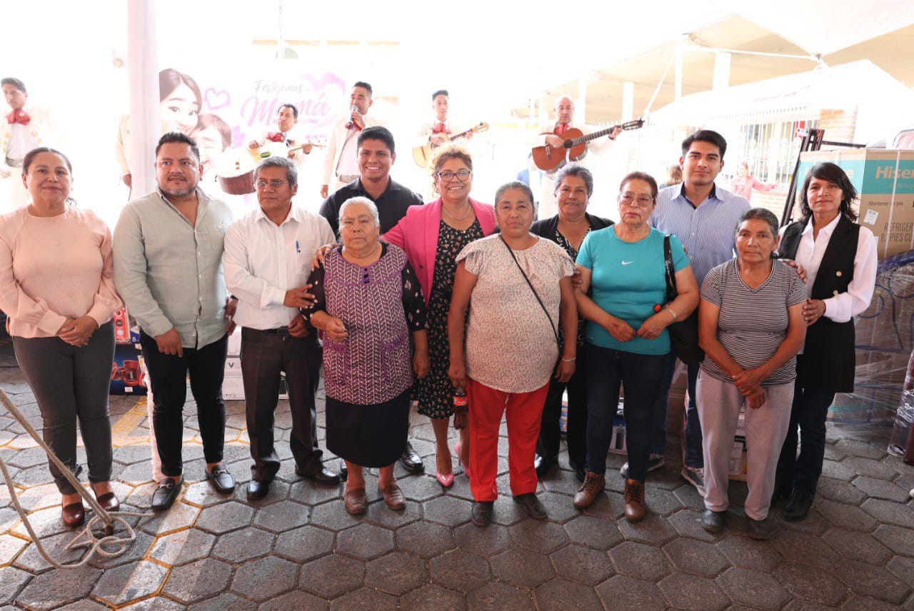 Omar Muñoz celebra a las madres en San Lorenzo y Sanctorum