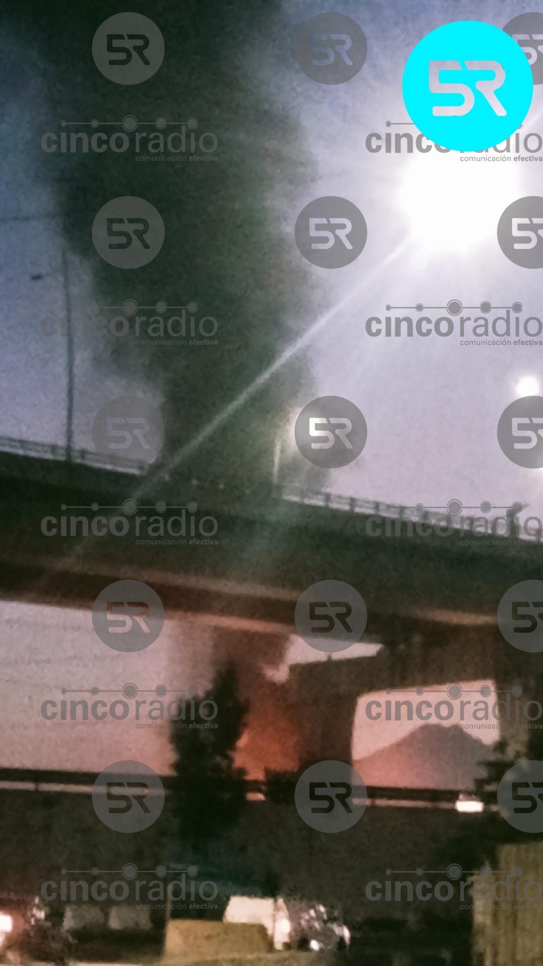 🚨 Tráiler se incendia en la autopista México–Puebla; cierre total vial