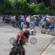 Retienen a mujeres por robo de duraznos en Teotlalcingo