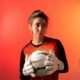 Tras un fallo judicial, la Asociación Inglesa de Fútbol limita la participación en ligas femeniles al sexo biológico de nacimiento.