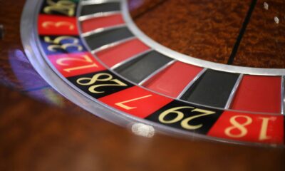 Mujer fallece en casino y los clientes continúan jugando como si nada