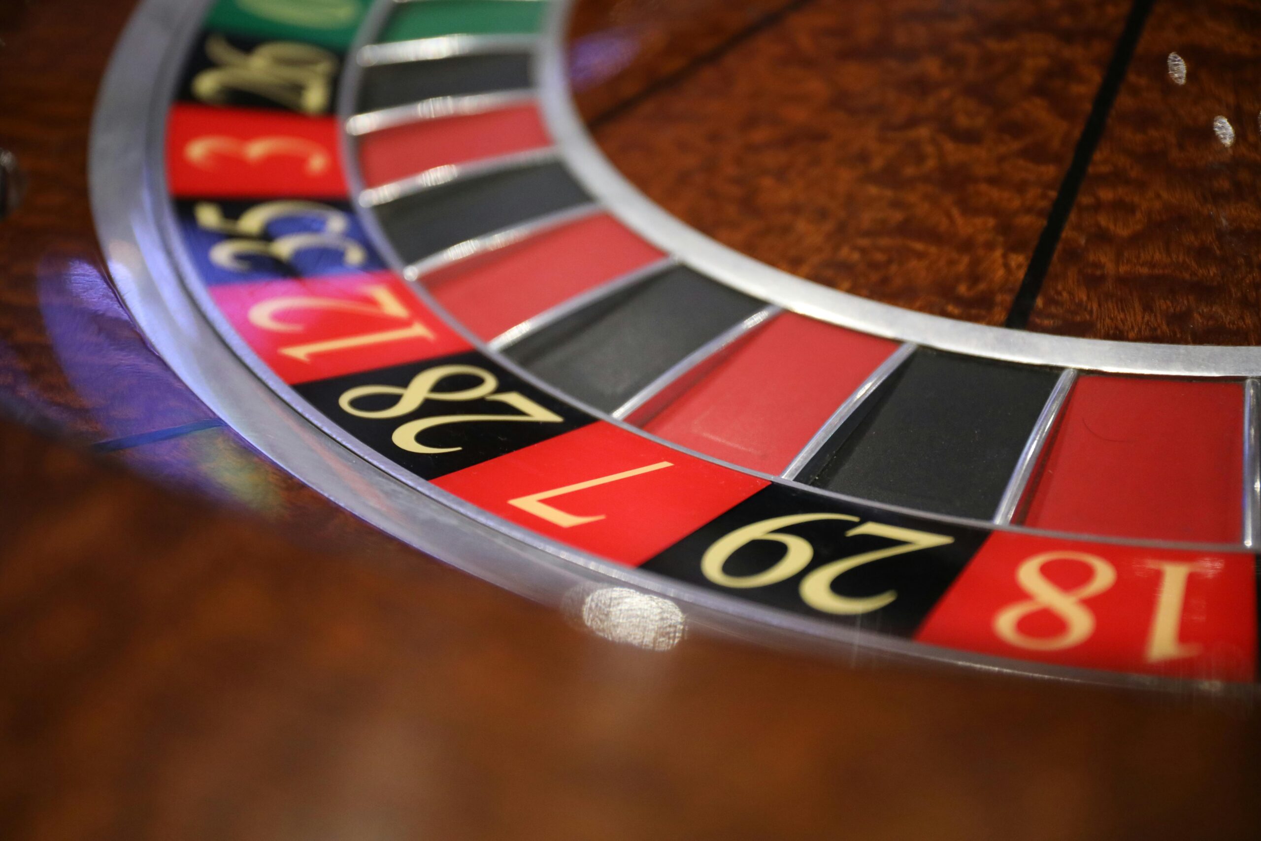 Mujer fallece en casino y los clientes continúan jugando como si nada