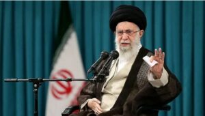 "Los iraníes no se rinden", afirmó en un mensaje televisivo el ayatolá Alí Jamenei.