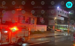Incendio en bodega sobre Bulevar Hermanos Serdán